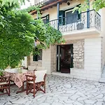 Ilias * Pinakohóri